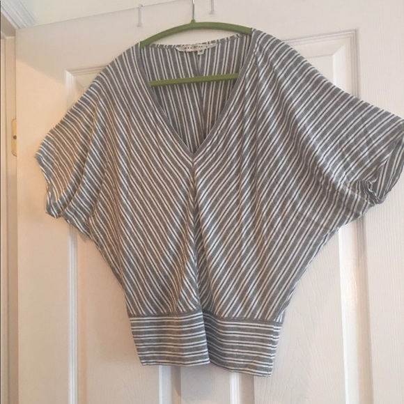 Max Studio Grey Blue White Stripped Funky Top XS 💜 🩵🩷 - Picture 2 of 6